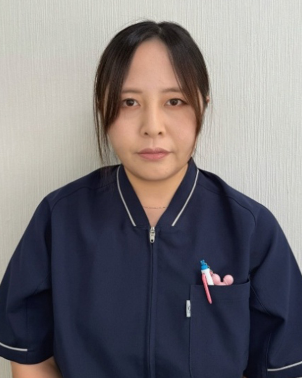 スタッフの顔写真