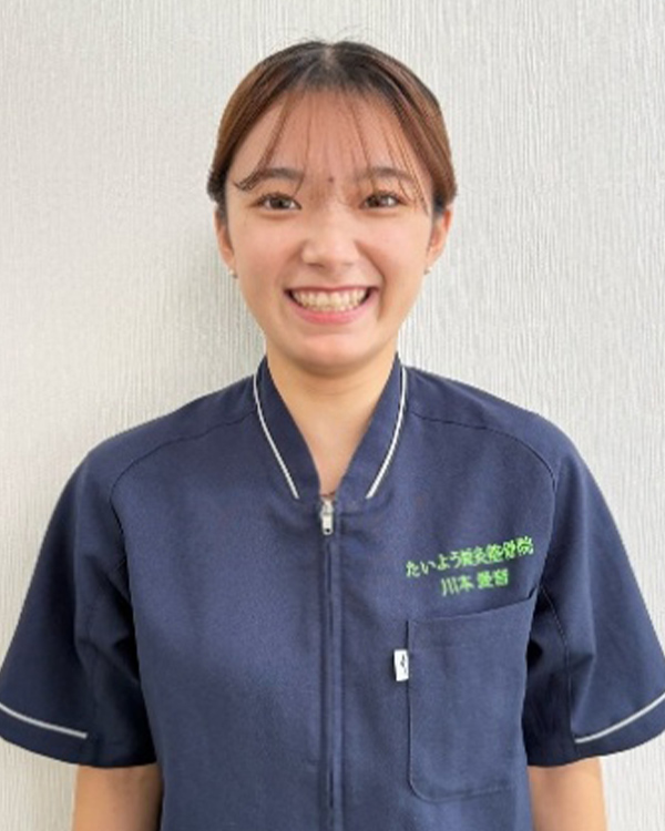 スタッフの顔写真